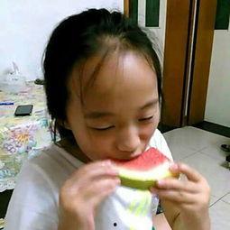 柚子吃瓜的视频,趣味横生，带你领略美食与娱乐的完美融合