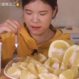 柚子吃瓜的视频,趣味横生，带你领略美食与娱乐的完美融合