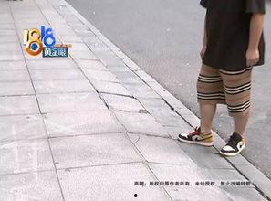 爬栏杆女孩吃瓜,揭秘网络热点的背后故事