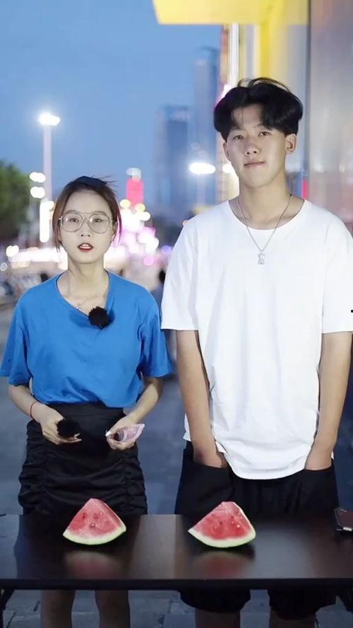 挑战吃瓜不用手