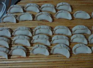 蛇瓜包饺子吃,传统美食新体验