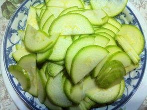 拉肚子吃鸡蛋炒角瓜,缓解拉肚子美食秘方