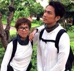 兄妹吃瓜日常博主