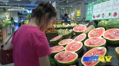 酒吧吃瓜爆料图片,吃瓜群众捕捉到的那些精彩瞬间