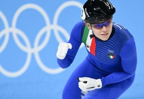 短道速滑中韩意大利吃瓜,吃瓜群众围观精彩瞬间