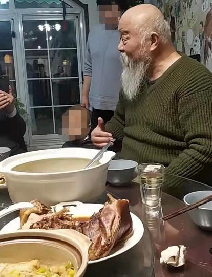 天天喝酒吃瓜,揭秘天天喝酒吃瓜的欢乐生活