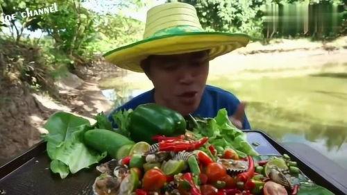 红衣哥吃捎瓜,一场甜蜜的夏日冒险