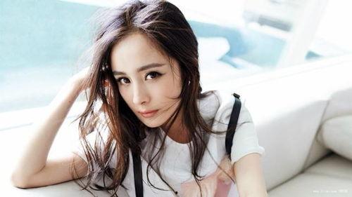 旗袍吃瓜,一场时尚与休闲的跨界之旅