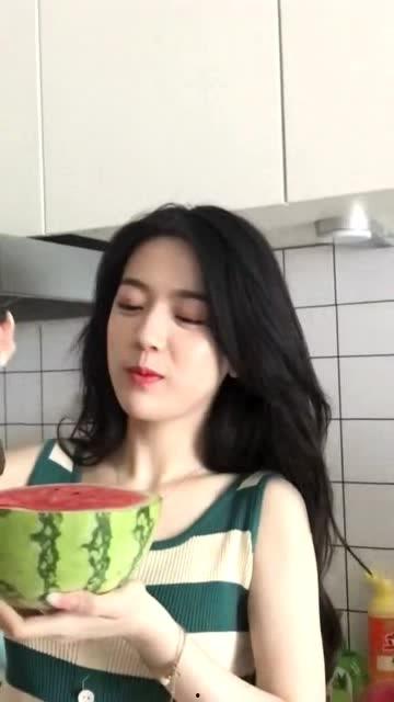 美女吃瓜图片欣赏,一场视觉与味蕾的盛宴